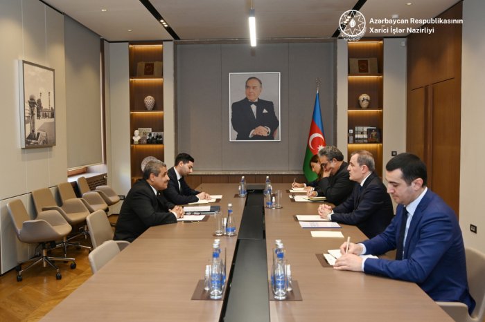 Ceyhun Bayramov Kolumbiya səfirini qəbul edib  
