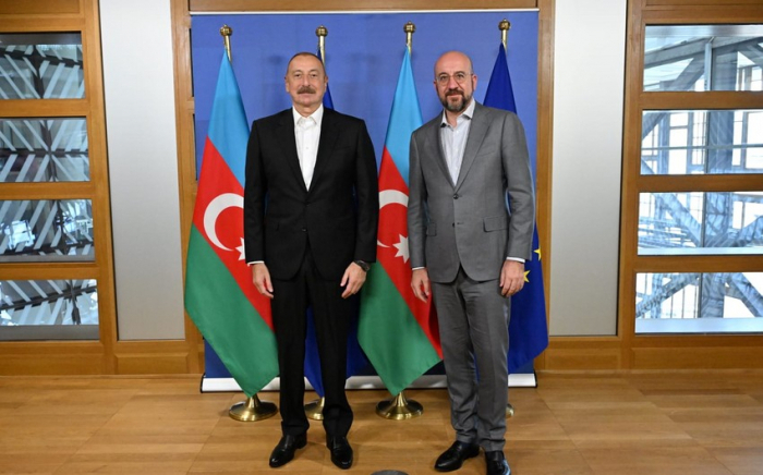  Comienza en Bruselas la reunión del Presidente Ilham Aliyev con el Presidente del Consejo Europeo Charles Michel 