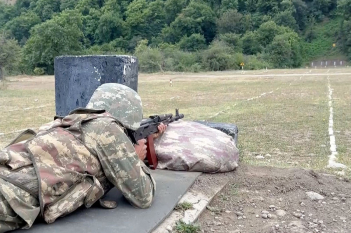   Ministerio de Defensa de Azerbaiyán: Los cadetes participan en sesiones de campamento 