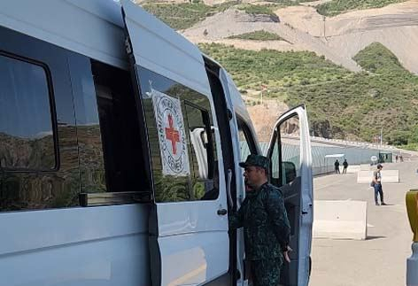       DSX:    "BQXK-yə aid avtomobillərdə qaçaqmalın keçirilməsi cəhdləri aşkarlanıb"   