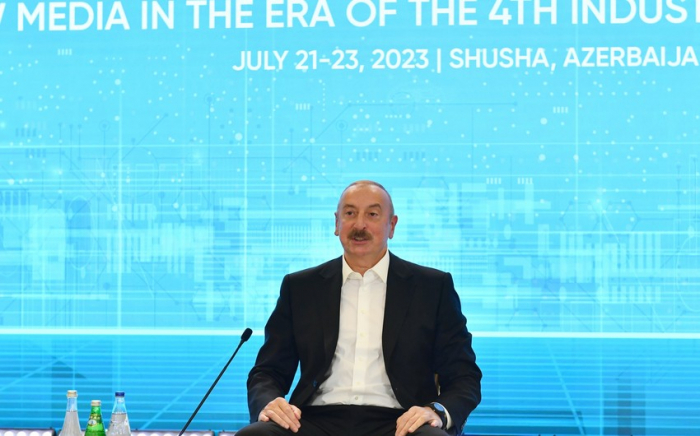   Präsident Ilham Aliyev spricht beim Global Media Forum in Schuscha  