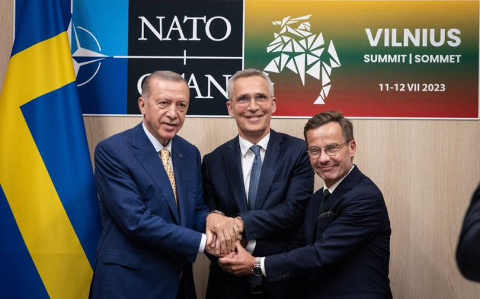   Stoltenberg gab bekannt, dass mit Erdogan eine Einigung über die NATO-Mitgliedschaft Schwedens erzielt worden sei  