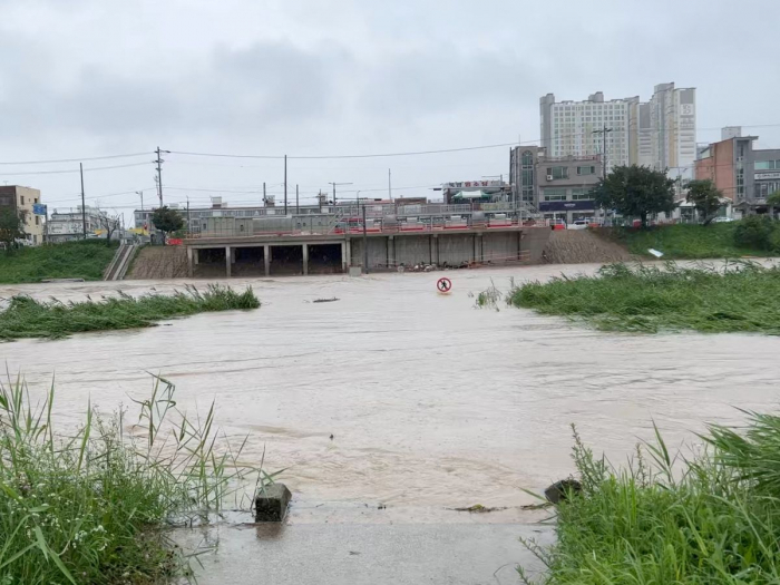 Corée du Sud: les inondations et glissements de terrain font 24 morts