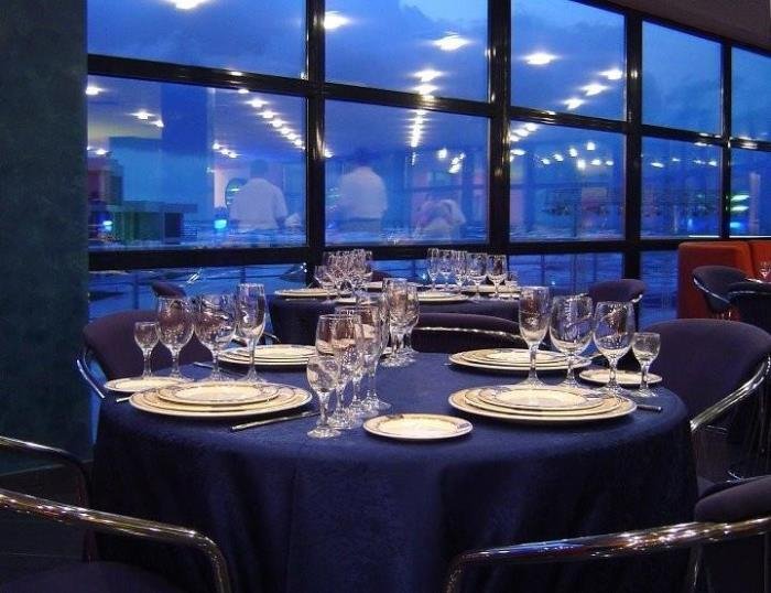    Restoranların pul tələsi:    25 faiz xidmət haqqı qanunidirmi?      