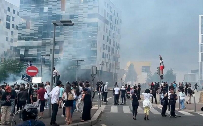 Kanada vətəndaşlarına Fransaya gedərkən ehtiyatlı olmağı tövsiyə edib