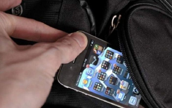  Mobil telefon oğruları saxlanıldılar