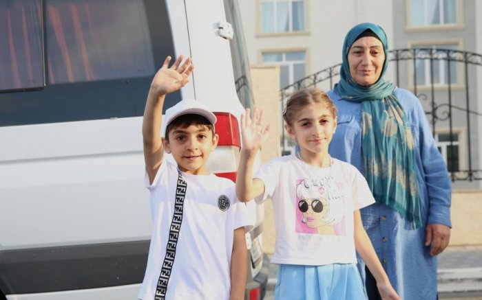    Daha bir neçə ailə Laçına yola salınıb     

