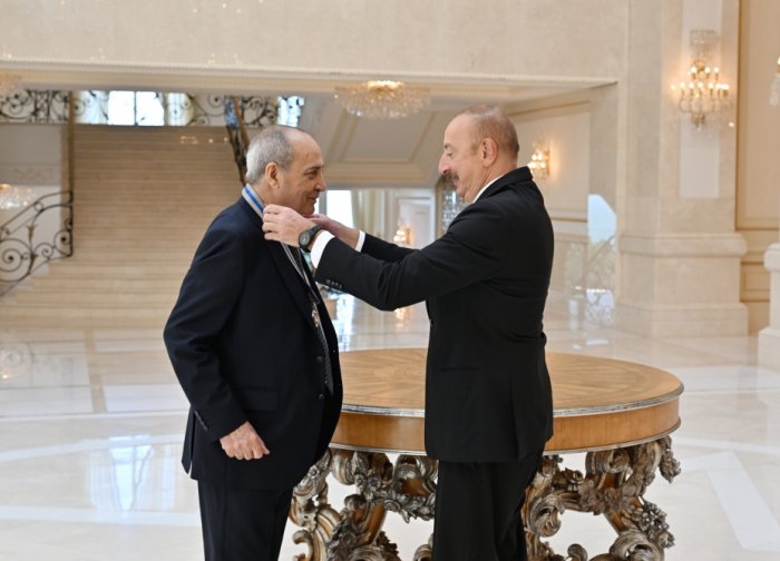   Prezident Rasim Balayevə “İstiqlal” ordenini təqdim edib -  FOTOLAR   