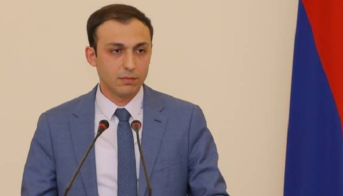    Separatçı "məmur"dan gülməli açıqlama:    "Acından kütləvi şəkildə bayılırıq"      