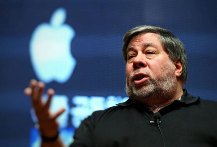 Apple co-founder to attend summit in Baku