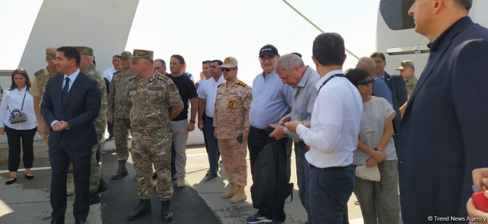 Members of diplomatic corps get acquainted with bridge construction over Khachin River in Azerbaijan