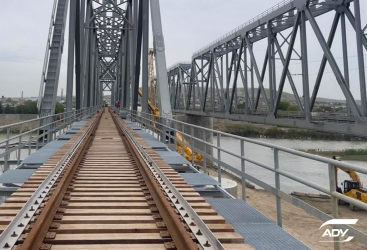 Kür çayı üzərində yeni dəmir yolu körpüsü istismara verilir