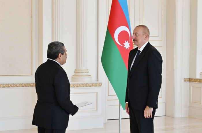   Präsident Ilham Aliyev nahm das Beglaubigungsschreiben des künftigen Botschafters Kolumbiens entgegen  