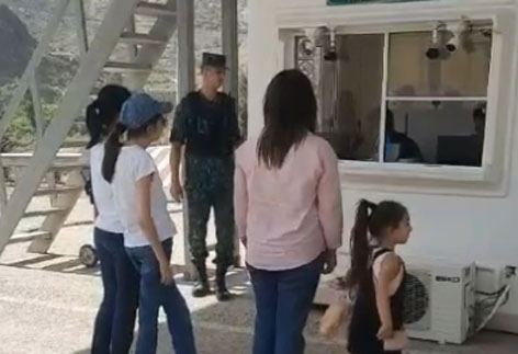 Armenian residents of Azerbaijan’s Karabakh freely cross Lachin border checkpoint