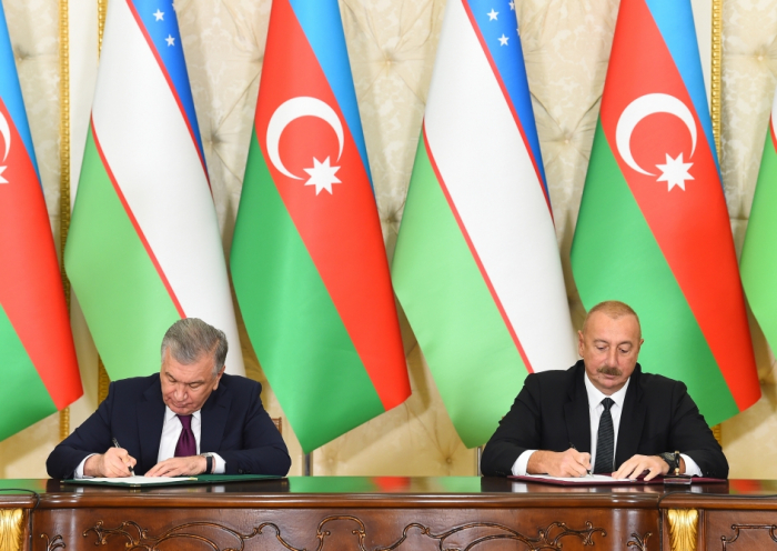 La signature des documents Azerbaïdjan-Ouzbékistan