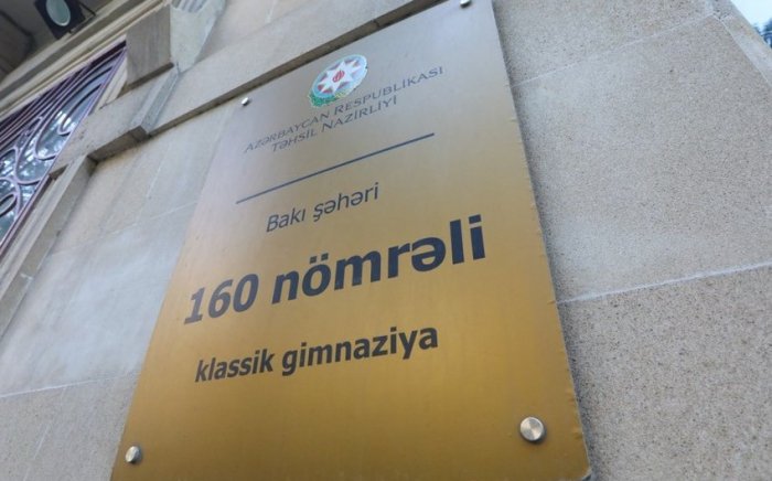 160 nömrəli Klassik gimnaziyanın direktoru işdən çıxarılıb