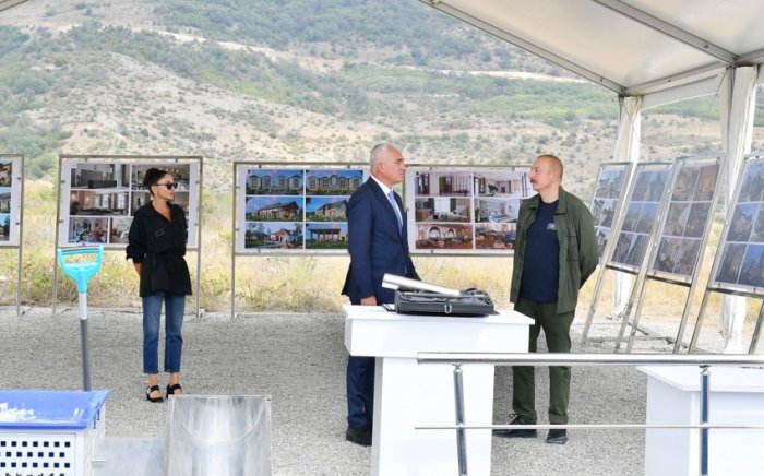    Laçında mehmanxana kompleksinin təməli qoyulub  
   