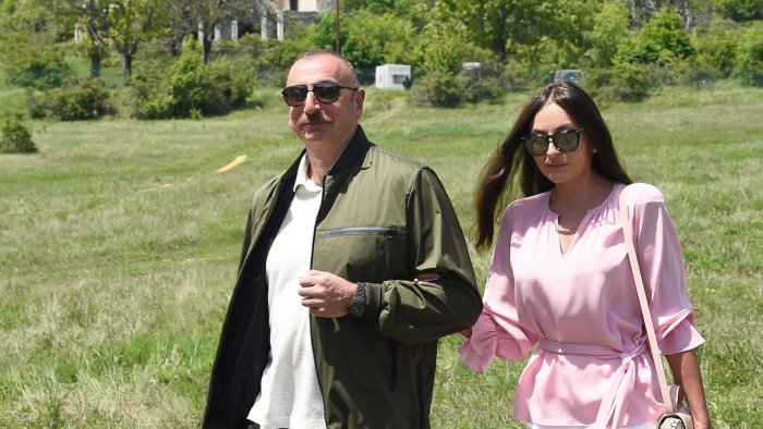    Prezident və xanımı    “Laçın Şəhəri Günü”    bayram şənliklərində iştirak ediblər   
