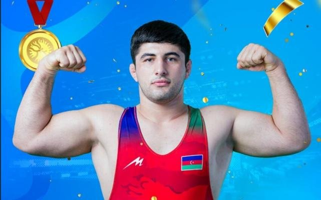   Azerbaijani wrestler Dursunov becomes world champion  