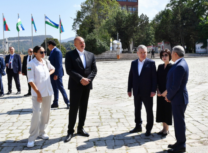  Presidents of Azerbaijan and Uzbekistan and their wives visit Shusha 