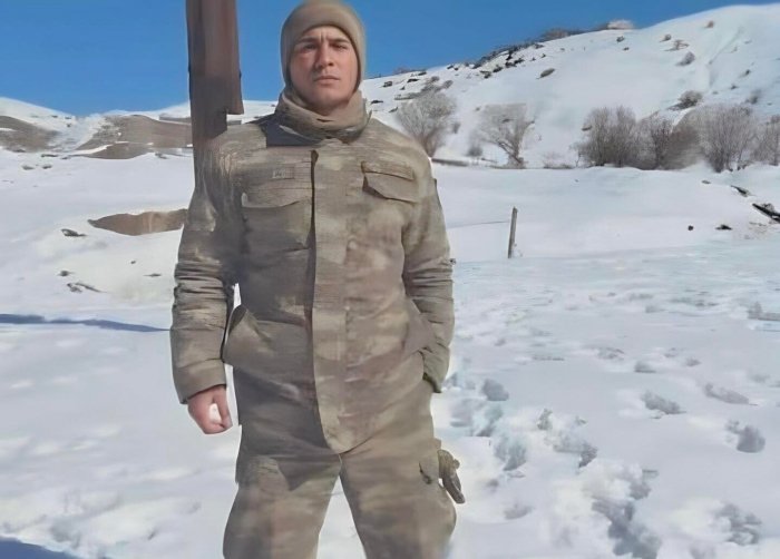    "Videozəngli danışığımızı çəkib sonra tez-tez baxıram" -    Əsir Aqşinin anası       