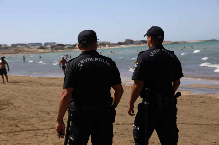 İsti hava şəraiti ilə əlaqədar çimərliklərdə polis xidmət göstərir
