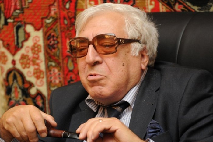   Anarın yaradıcılıq gecəsinə giriş pullu olacaq  
   