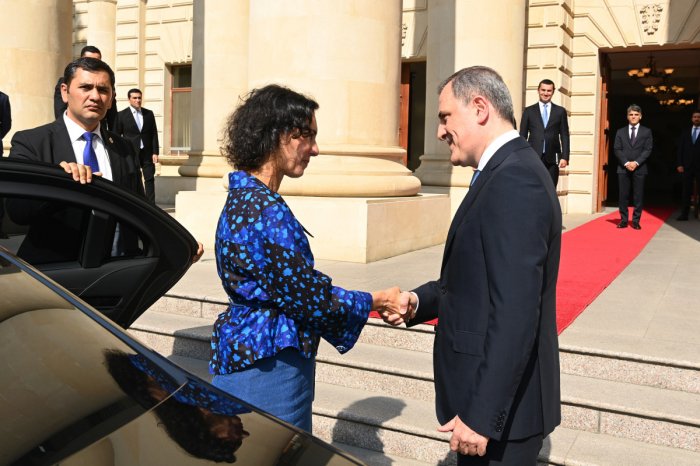    XİN belçikalı nazirin səfəri ilə bağlı məlumat yayıb   