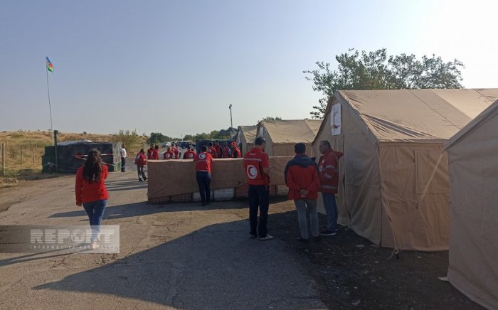    Humanitar karvan 2 gündür Ağdam-Xankəndi yolunda gözləyir   