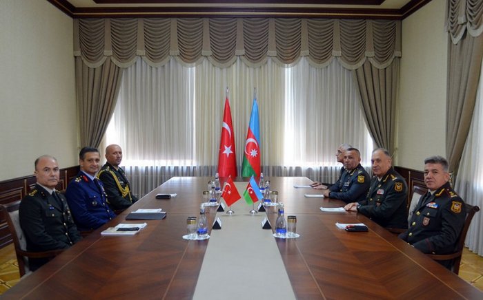    Baş Qərargah rəisi türkiyəli nümayəndə heyəti ilə görüşüb   