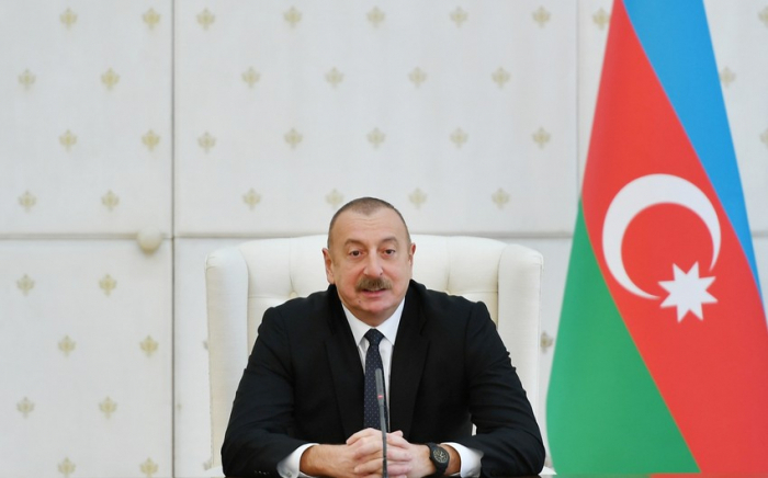  Presidente Ilham Aliyev felicita a los residentes reasentados en la ciudad de Fuzuli 