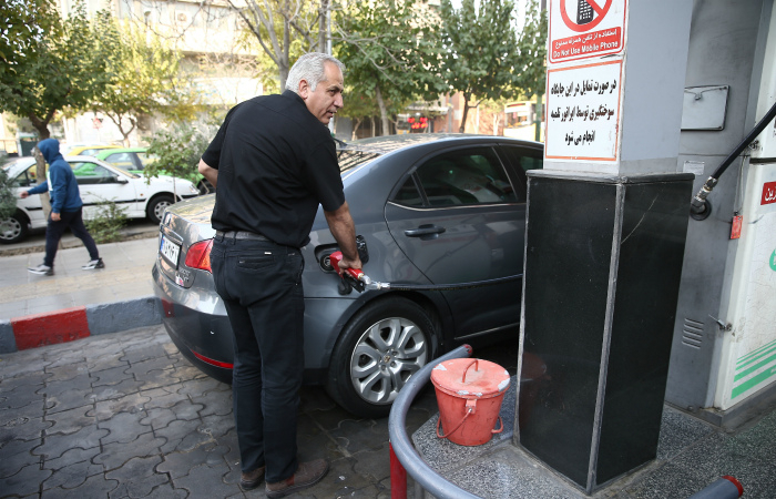    Salehi:    hökumət benzinin qiymətini tətikləyib