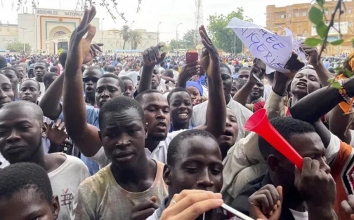   Coup d’État au Niger : les putschistes ordonnent l