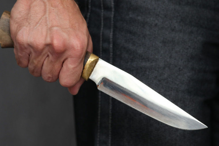 Şirvanda 13 yaşlı məktəbli bıçaqlanıb