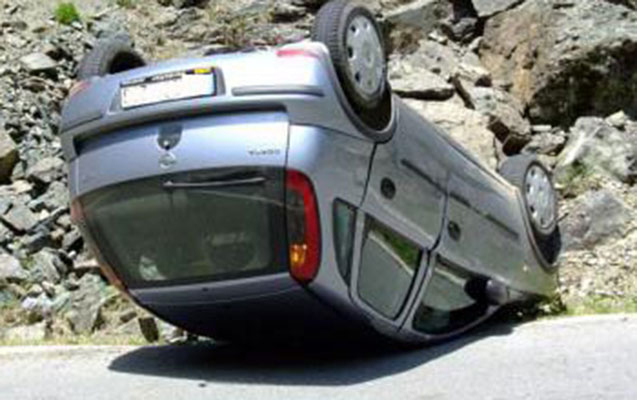    Şəkidə "opel" aşdı,    yaralılar var      
