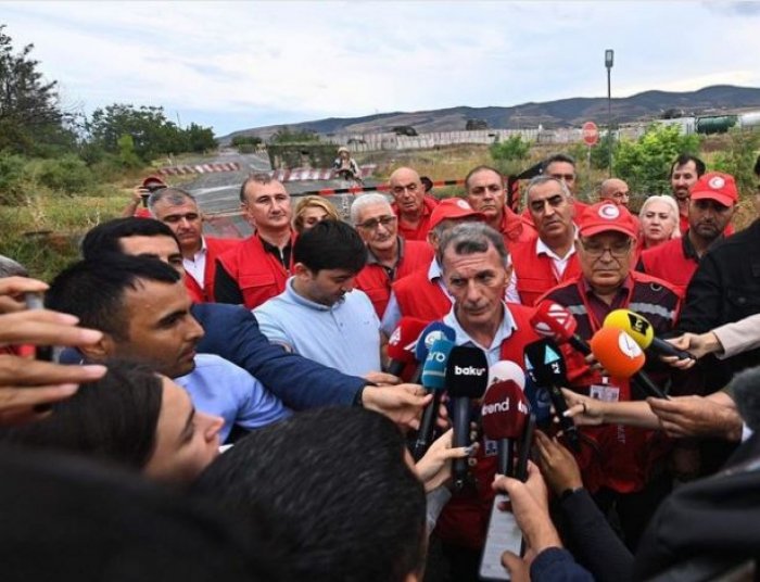       AzQAC:    "Humanitar yardımın çatdırılması ilə bağlı müzakirələr gedir"  
   