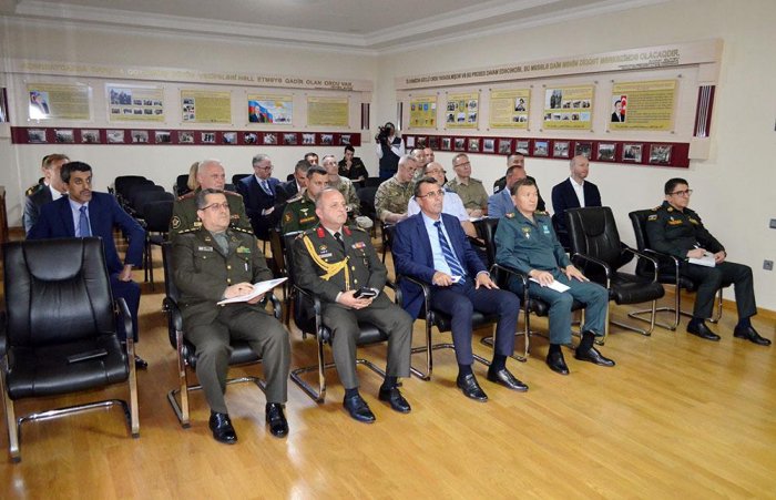    Hərbi attaşelər Qarabağdakı    antiterror tədbirləri barədə    məlumatlandırılıblar   