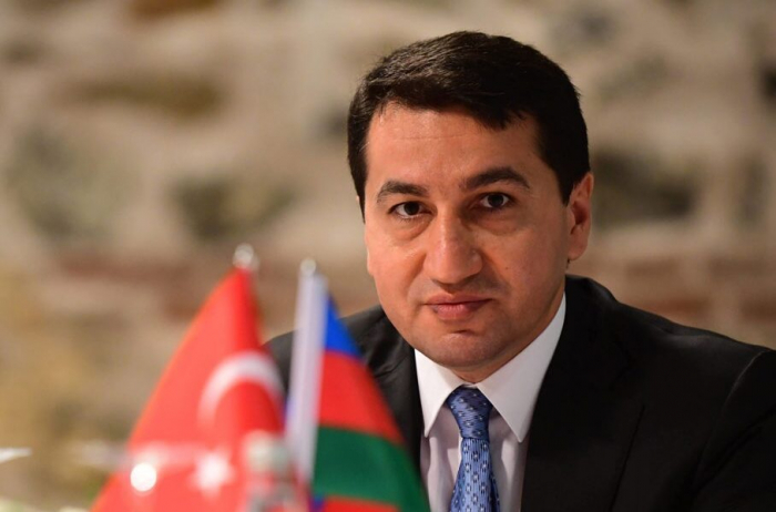   Hikmet Hajiyev entlarvte den ehemaligen NATO-Generalsekretär, der Geld aus Eriwan erhielt, und kritisierte die BBC scharf  