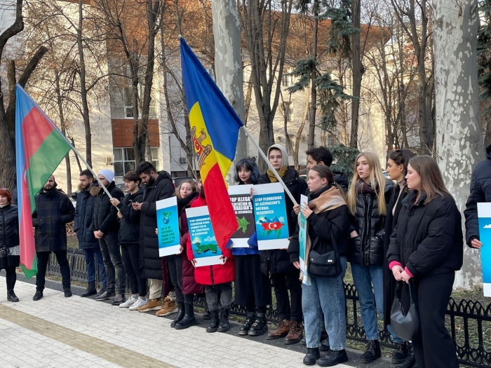  Los azerbaiyanos se manifestaron frente a la representación de la ONU en Chisinau 