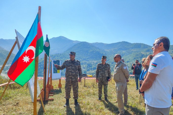 Kəlbəcərdə minalarla bağlı İşçi qrupun iclası keçirilib  
