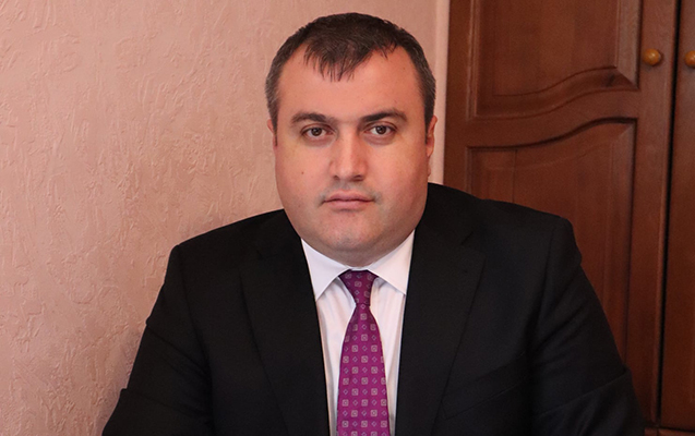Elçin Sadıqovun vəkillik fəaliyyəti bərpa edilib