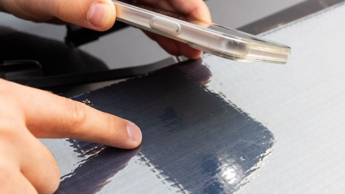   Forscher kreieren Solarzellenfolie für Autos  