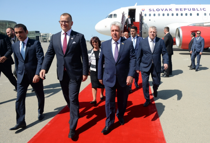   Visite de travail du président du Conseil national slovaque en Azerbaïdjan  