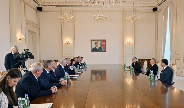   Präsident Aliyev empfängt eine Delegation unter der Leitung des Sprechers des slowakischen Nationalrats  