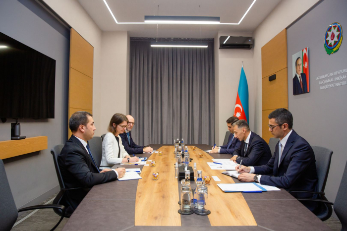 Azerbaijan, World Bank mull cooperation in ICT and transport fields