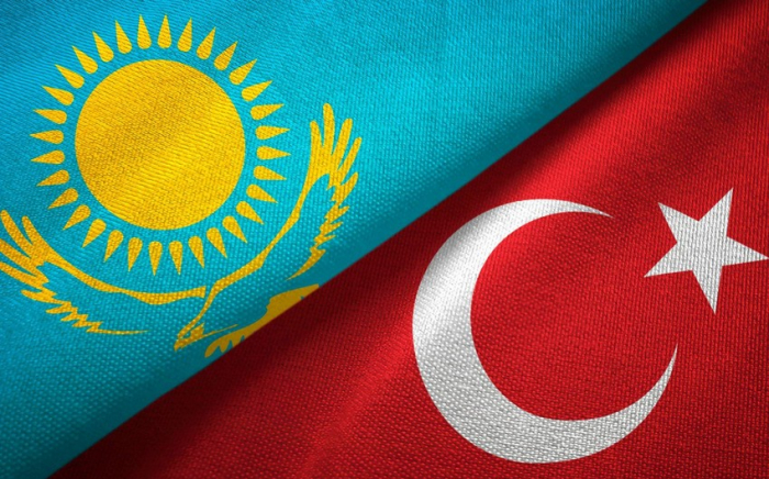   Außenminister der Türkei und Kasachstans diskutierten in Astana regionale Fragen  