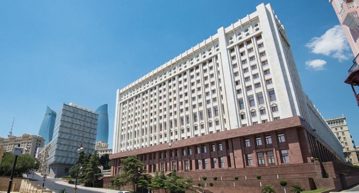  Ağ bayraq qaldırın,  silahı təhvil verin və Yevlaxda görüşək-  Rəsmi Bakı  