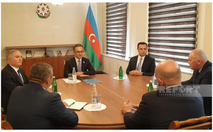   In Jewlach findet ein Treffen mit Vertretern der armenischen Einwohner Karabachs statt  