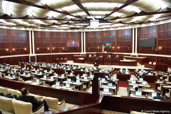   Parliament holds hearings on return to West Azerbaijan  
 