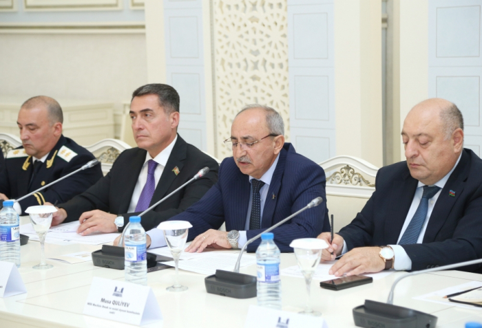 Qərbi azərbaycanlılara dəymiş ziyanın həcmi açıqlanıb
Qərbi azərbaycanlılara dəymiş ziyanın həcmi açıqlanıb